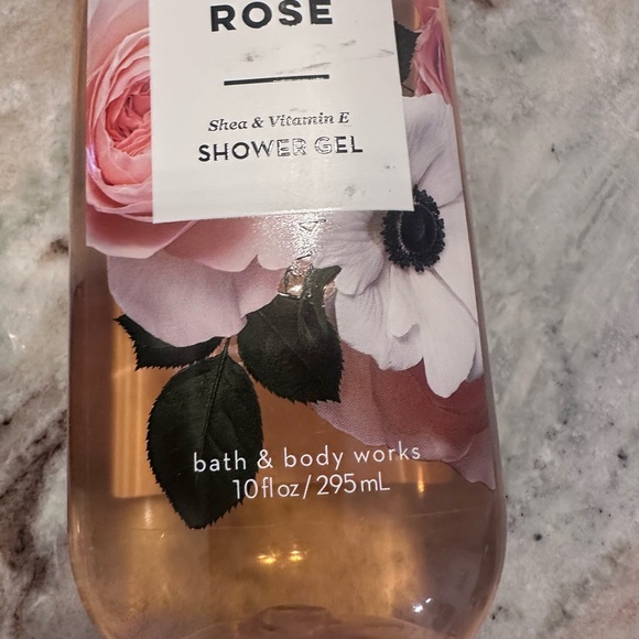Bath & Body Works Rose Body Wash Set - Pink and Black - Picture 4 of 5